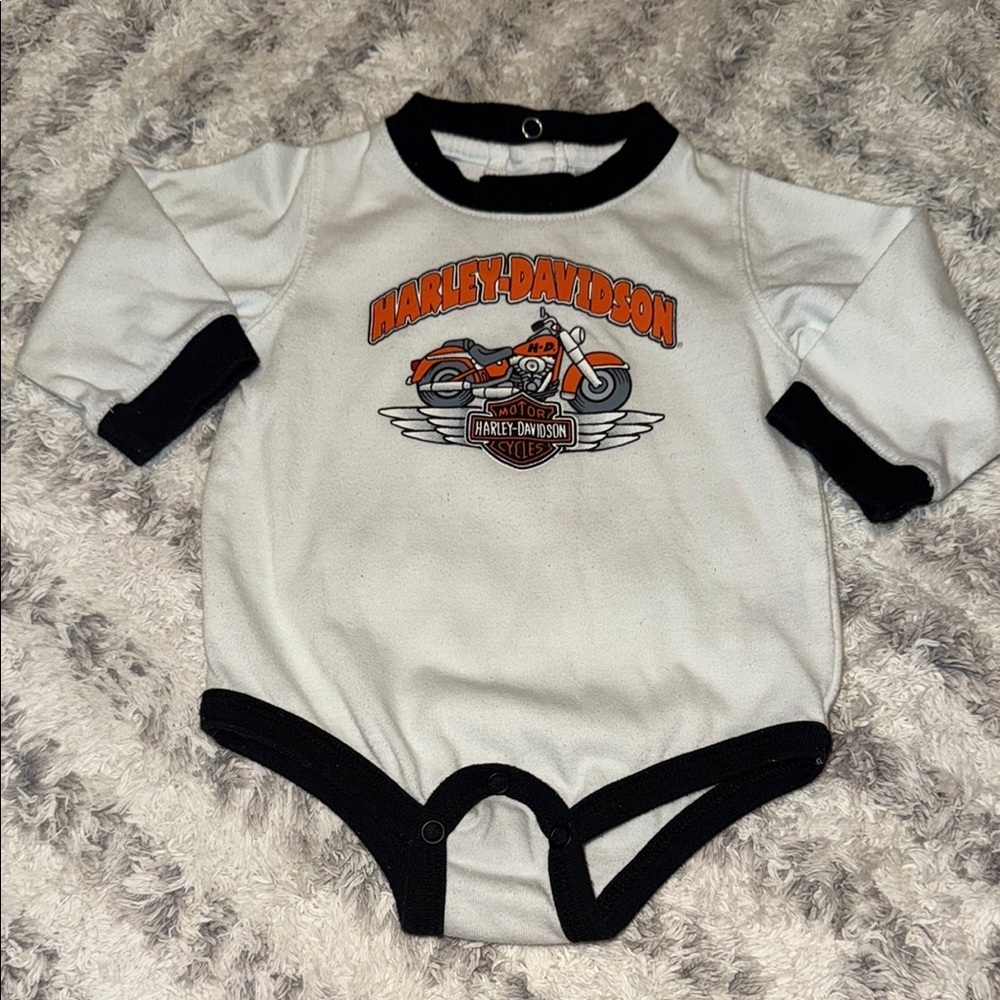🍄6/9m Harley-Davidson White and Black Kids One Piece gender neutral